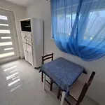 شقة P